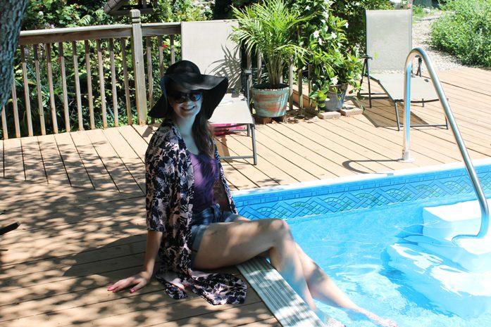boohoo-outfit-of-the-day-poolside
