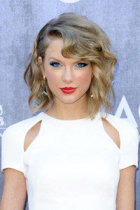 taylor-swift-new-years-eve-makeup-inspiration