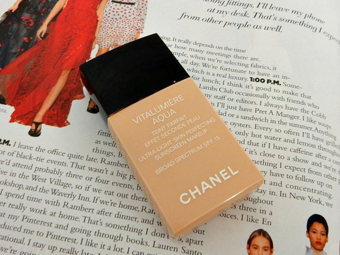 Chanel Vitalumiere Aqua Ultra Light Skin Perfecting Make Up SPF15 - # 10  Beige 30ml/1oz 