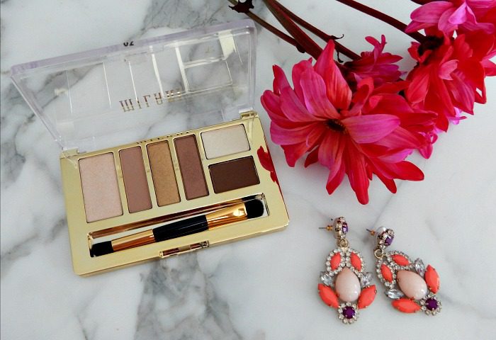 Milani Everyday Eyes Eyeshadow Palette in 'Bare Necessities'- Dream in Lace