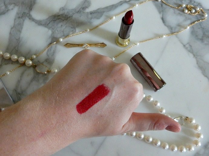 Urban Decay's red 'Bad Blood' Vice Lipstick - Dream in Lace