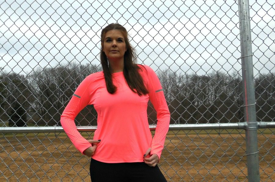 Fight Winter Blues - Fitness gear with neon top and athletic leggings