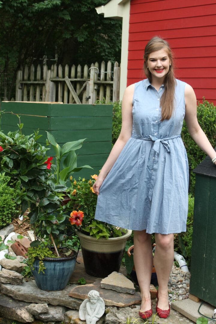 Memorial Day Style I Who What Wear for Target blue denim dress with red bow shoes and lipstick I DreaminLace.com