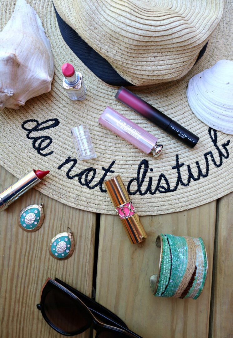 Favorite Summer Lipsticks I DreaminLace.com #SummerMakeup #lipstick #drugstoremakeup #luxurymakeup