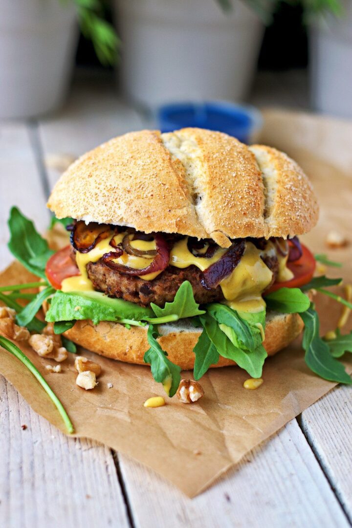 Vegan Summer Recipes to Try I Lentil Burger #Vegan #SummerRecipes 