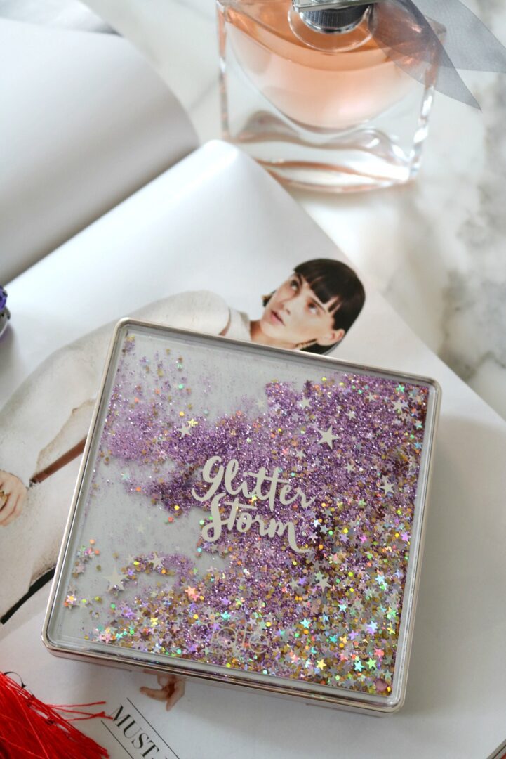 Ciate Glitter Storm Eyeshadow Palette Review I Holiday Makeup 2018 I DreaminLace.com #HolidayMakeup #Eyeshadow #Festive #Glitter