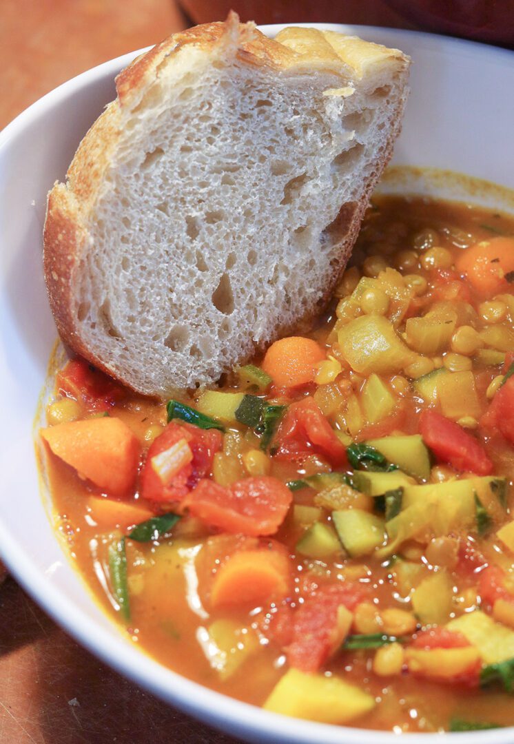 Spiced Vegetable Lentil Soup Recipe I Dreaminlace.com #plantbased #veganrecipes #winterrecipe
