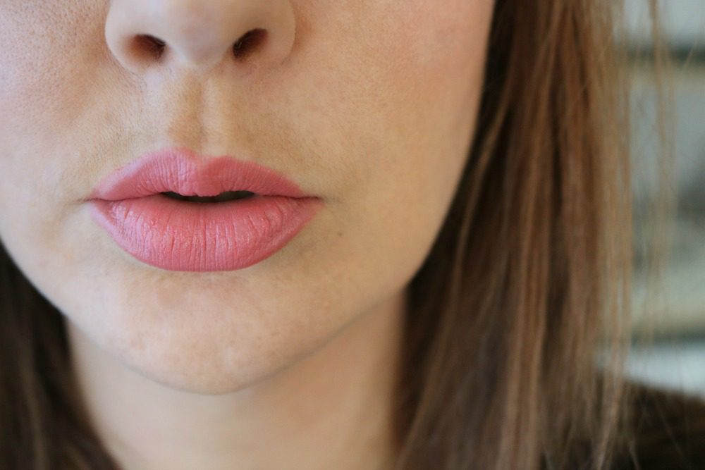 Laura Mercier Silky Creme Lipstick Review #LauraMercier #Lipstick #Makeup