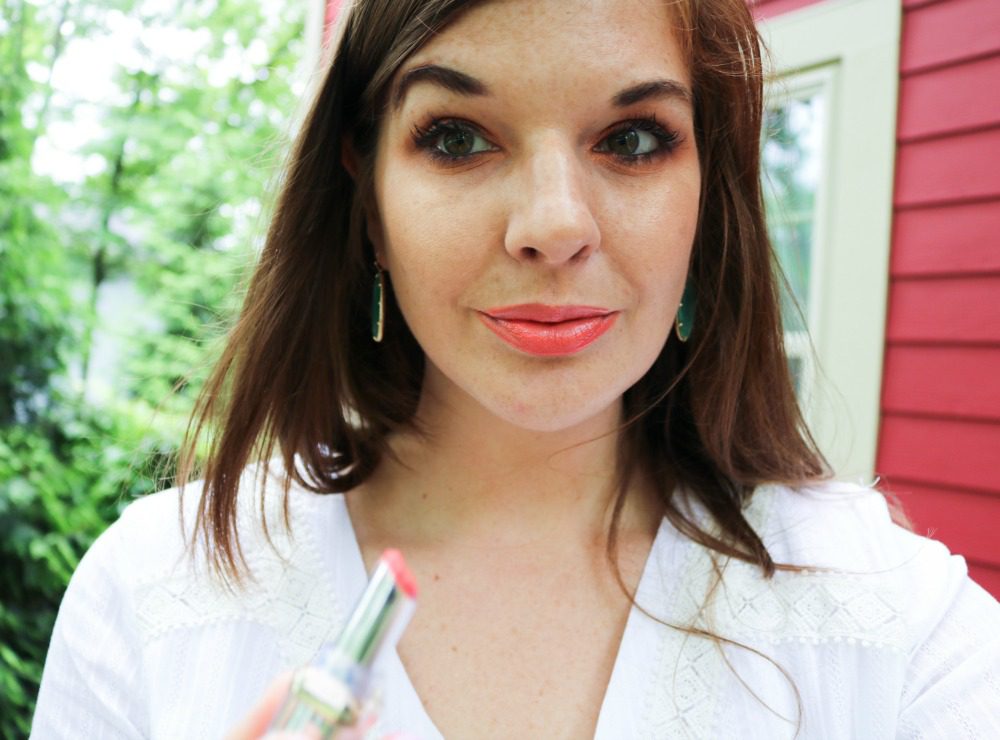 Summer Drugstore Makeup Look I Easy tutorial that's heat and humidity proof. #SummerMakeup #beautyblogger #makeup #beautytips