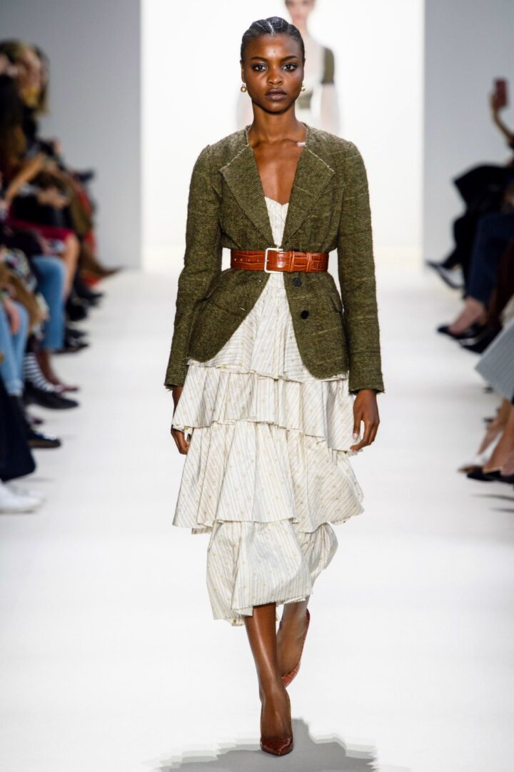 2019 Fall Fashion Trends to Wear Now I Belted Waist on Brock Collection FW19 Runway #FallFashion #Runway #Trends #FashionBlog #Styleinspo