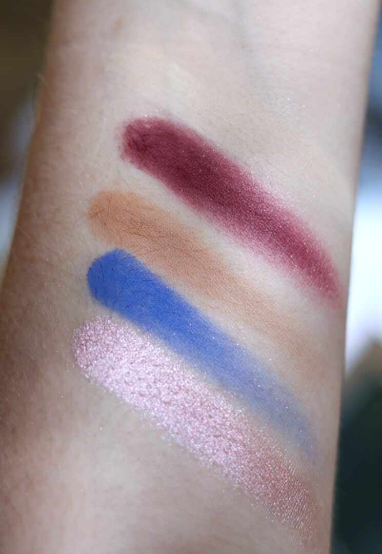 NABLA Poison Garden Eyeshadow Palette Review I DreaminLace.com #Makeup #BeautyBlog #MakeupTips #CrueltyFreeBeauty