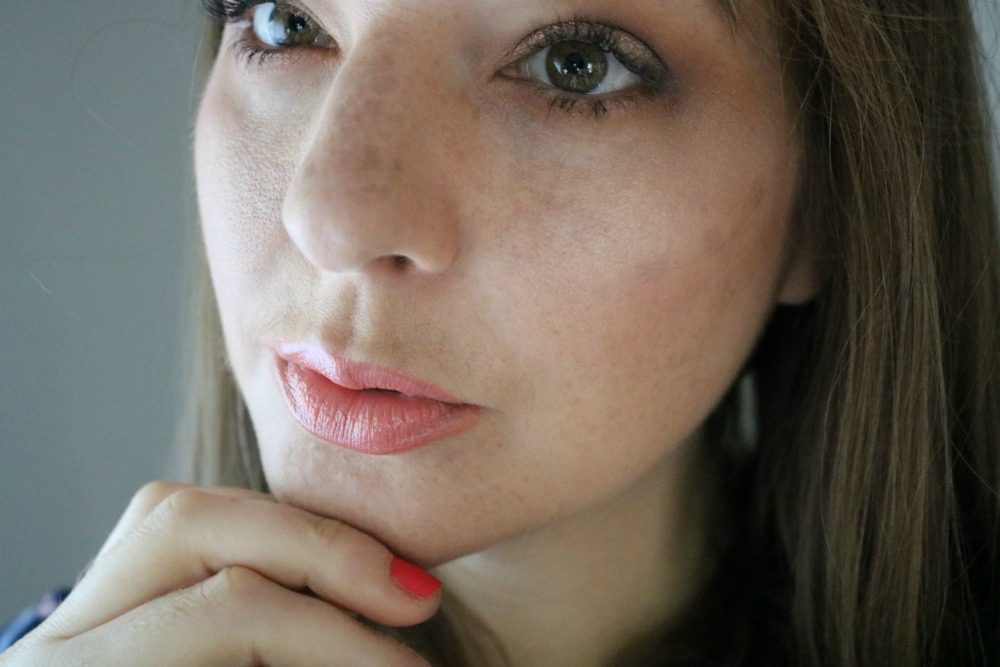 Revlon Candid Foundation and Concealer Review I DreaminLace.com #Makeup #DrugstoreMakeup #BeautyBlog