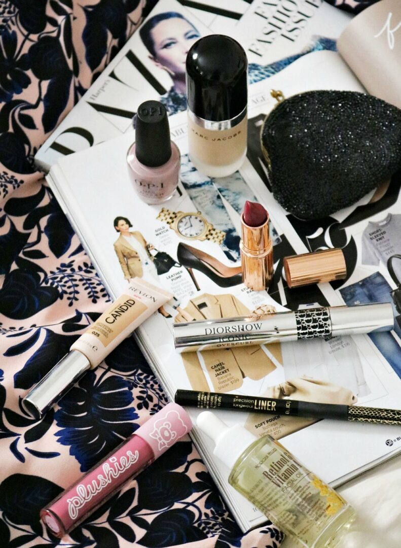 Early Fall Beauty Favorites I Marc Jacobs Beauty, Charlotte Tilbury Lipstick and Dior Mascara #Makeup #Makeupblog #beautyblog #makeuplove