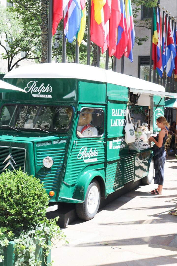 NYC Photo Diary I Ralph's Coffee Truck by Ralph Lauren at Rockefeller Center #Travel #TravelBlogger