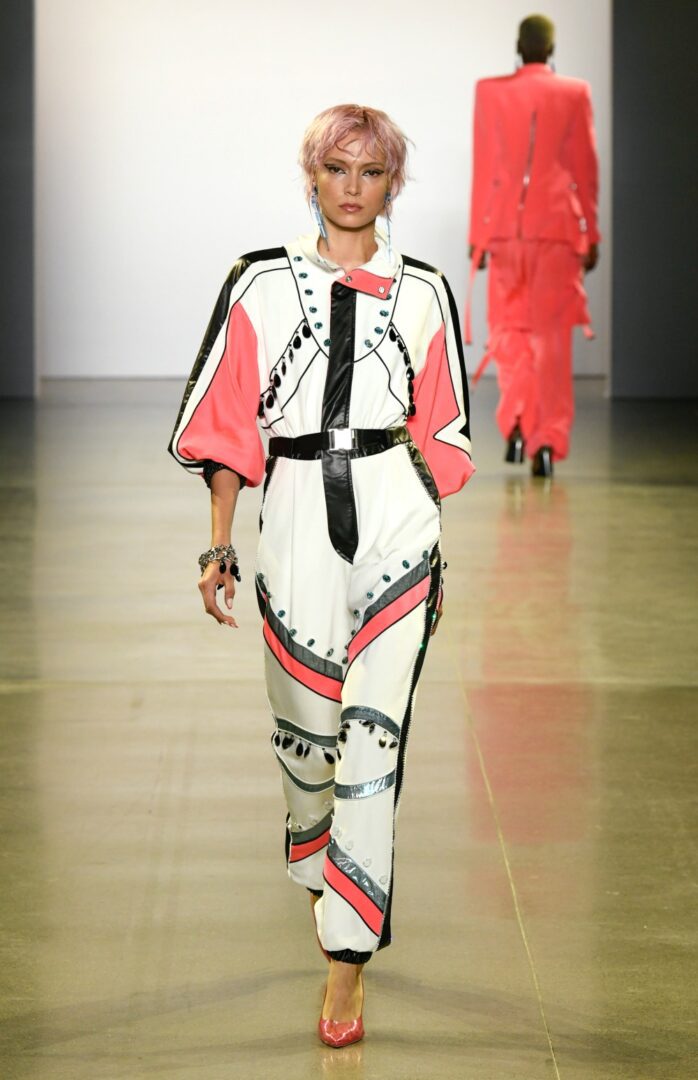Victoria Hayes Spring 2020 Collection Runway I DreaminLace.com #NYFW #VictoriaHayes #DesignerFashion #Runway