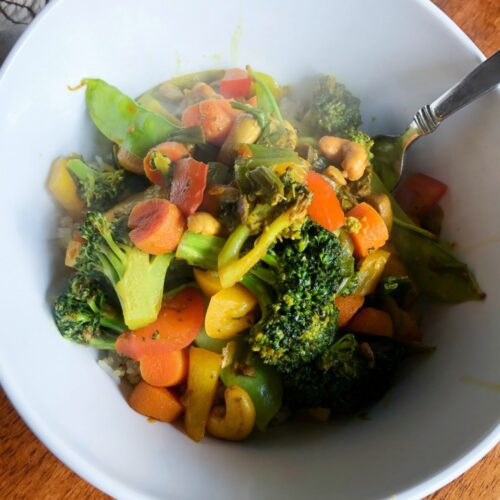 Easy Vegetable Cashew Stir-Fry Recipe I Dreaminlace.com