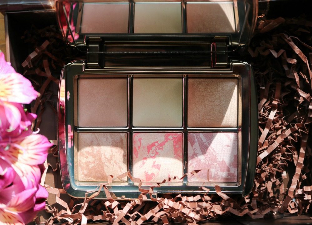 Hourglass Holiday 2020 Ambient Lighting Sculpture Edit Palette I Luxury Makeup Gift Guide I DreaminLace #GiftGuide #makeup #luxurymakeup #crueltyfreebeauty