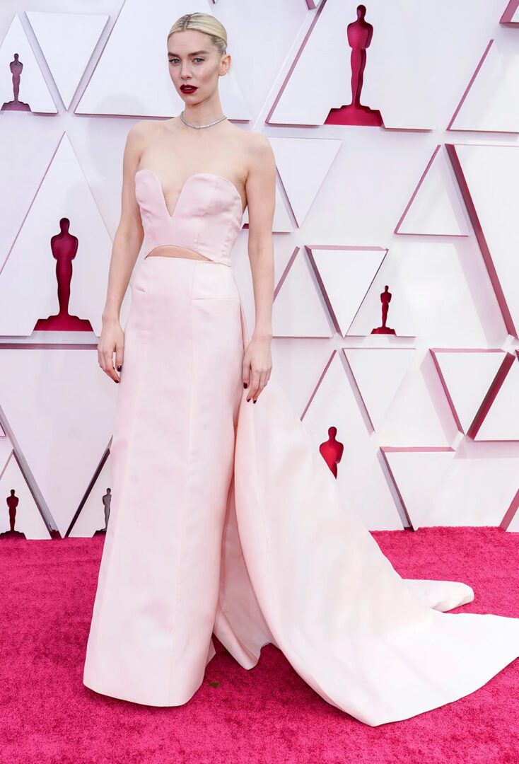 2021 Oscars Fashion I Vanessa Kirby in custom Gucci #fashionstyle #stylish
