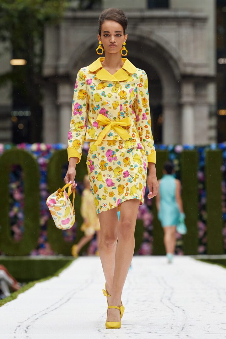 Best NYFW Spring 2022 Looks I Moschino by Jeremy Scott #fashionstyle #moschino