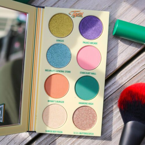 MAC Stranger Things Makeup Collection Review I DreaminLace.com #makeupaddict #summermakeup