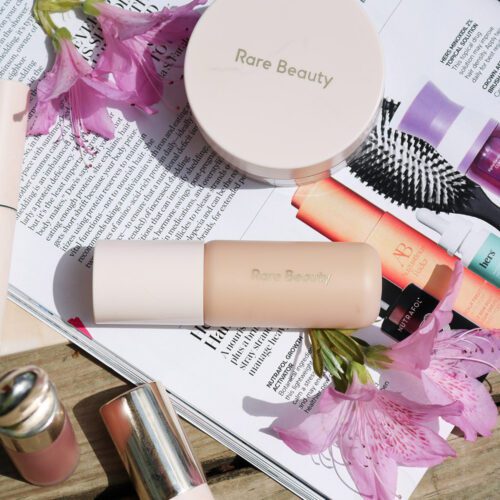 Rare Beauty Tinted Moisturizer Review I DreaminLace.com #makeupaddict #crueltyfreebeauty #summermakeup