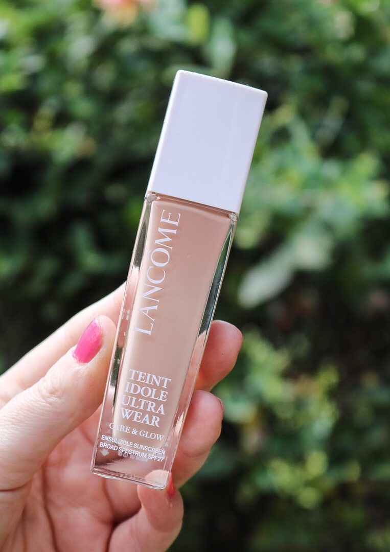 Lancome Care and Glow Foundation Review I DreaminLace.com #makeupaddict #beautyroutine #makeuproutine