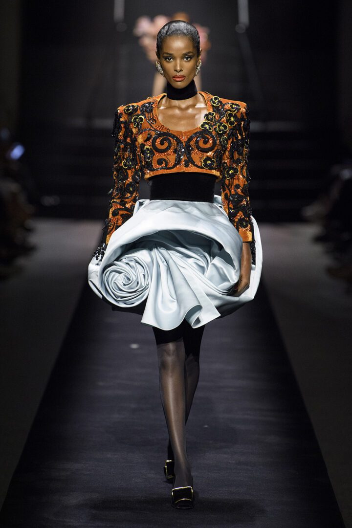 Schiaparelli Autumn 2022 Couture Collection by Daniel Roseberry I DreaminLace.com #fashionstyle #couturedress #hautecouture