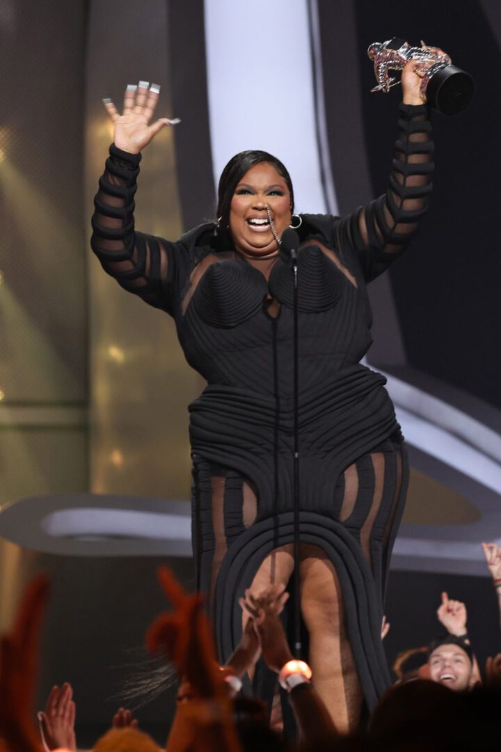 2022 VMAs Fashion Looks I Lizzo in Jean Paul Gaultier Spring 2022 couture #fashionstyle