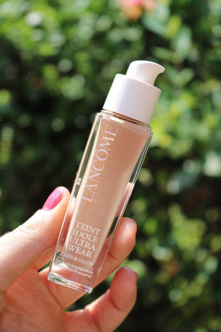Lancome Care and Glow Foundation Review I DreaminLace.com #makeupaddict #beautyroutine #makeuproutine