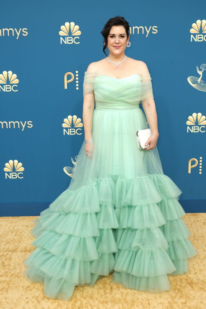 Best 2022 Emmys Fashion Moments I Melanie Lynskey in Christian Siriano #fashionstyle #redcarpetfashion 