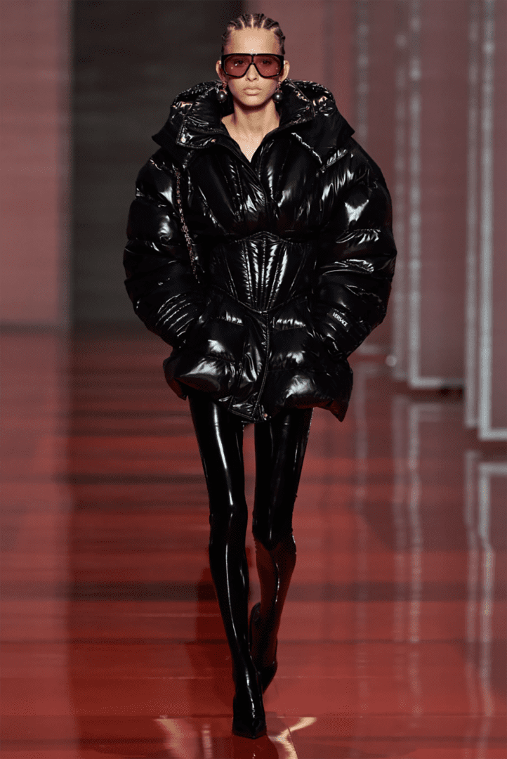 VERSACE Fall 2022 Collection I Corset Waist Padded Jacket with Detachable Hood #fashionstyle #ootdstyle