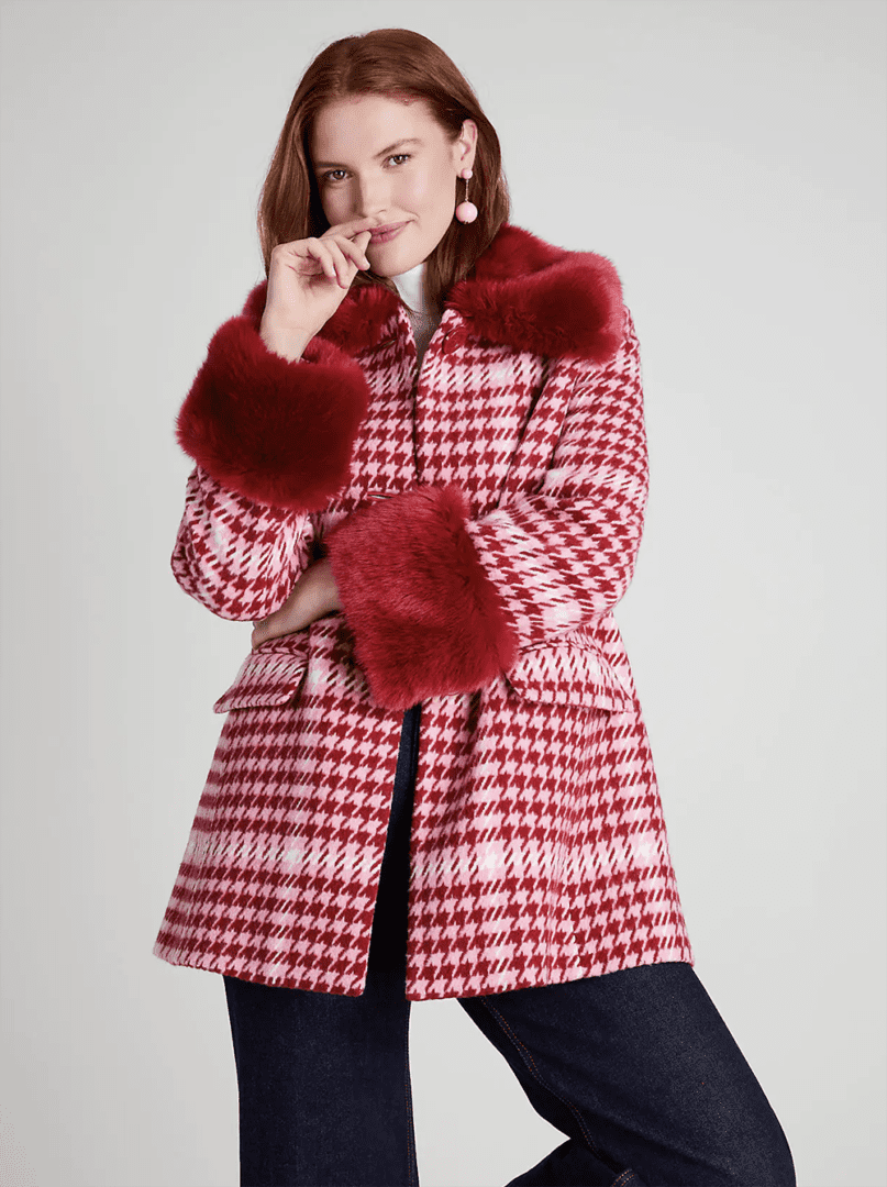 Kate Spade Winter 2023 Coat Collection I Fiesta Plaid Overcoat with Red Faux Fur Collar and Trim #fashionstyle #ootdstyle