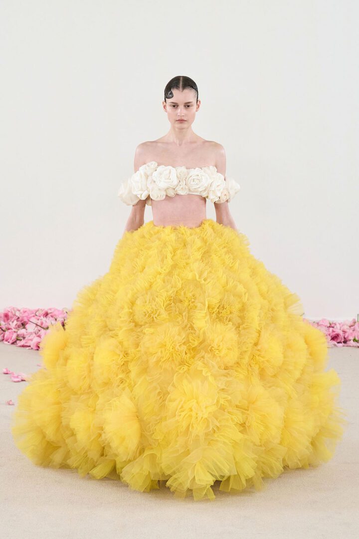 Best Fall 2023 Couture Looks I Giambattista Valli full, canary yellow skirt