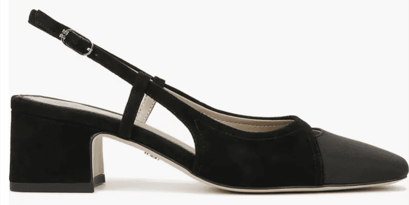 Black women slingback pumps that suit Carolyn Bessette-Kennedy style inspired outfits