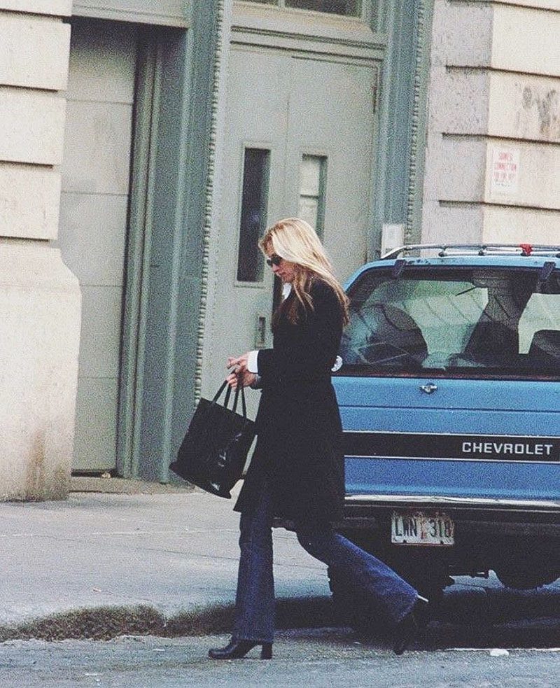 Chic Carolyn Bessette-Kennedy Style Lookbook to inspire fall outfit ideas